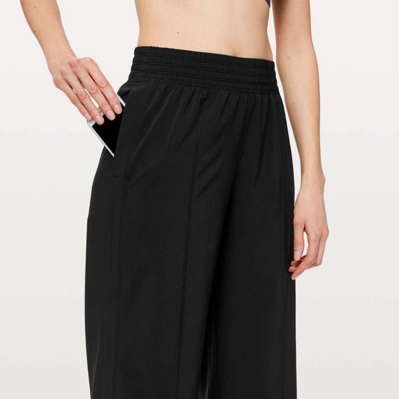 Lululemon Wanderer Wide Leg Pant Size 10 Black - Picture 6 of 12
